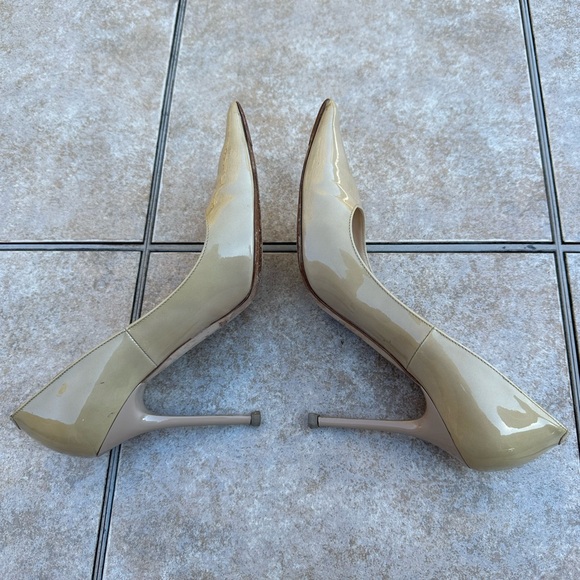 Jimmy Choo Beige Patent Leather - Picture 7 of 15